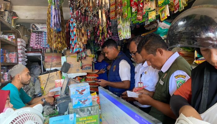 Pastikan Sesuai Takaran, Polres Lumajang Bersama Diskopindag Pantau Volume Minyakkita