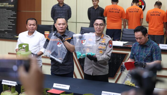 Suntikan Gas Subsidi ke Non Subsidi Berujung Bui, Polda Jatim Amankan Empat Orang Tersangka 