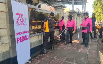 Polres Pamekasan Gelar Bakti Religi dan Bansos di Hari Bhayangkara Ke-79
