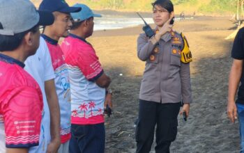 Pastikan Kamtibmas Kondusif, Polres Jember Tingkatkan Patroli Wisata di Pantai Selatan 