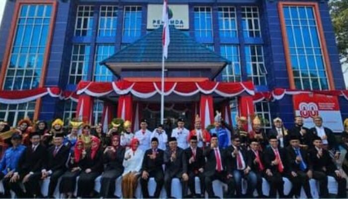 Keluarga Besar Perumda Tirta Kanjuruhan Rayakan HUT RI Ke 80 Tahun 2025 dengan Penuh Semangat 