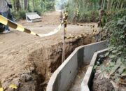 Tidak Ada Sosialisasi, Proyek Drainase Hampir Satu Miliar di Kedungrejo Disoal Warga.