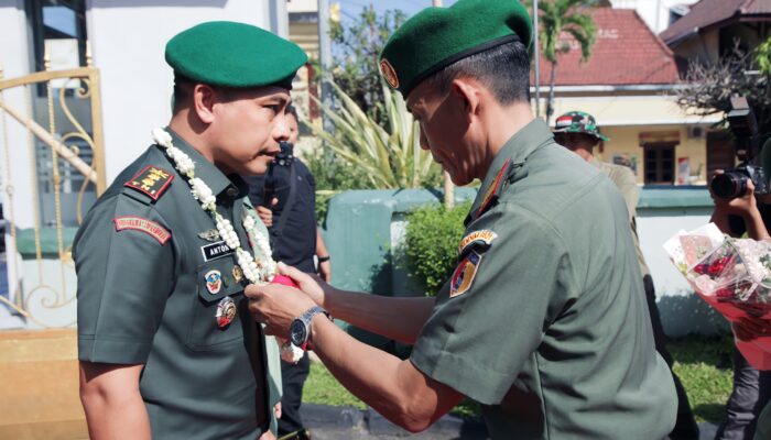 Lepas Sambut Dandim 0821 Lumajang Penuh Haru 