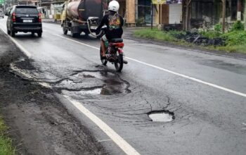 Waspada! Jalan Provinsi Lumajang- Yosowilangun Berlubang dan Bergelombang, Sudah Bikin Orang Dlosor 