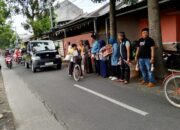 Mengais Berkah di Bulan Ramadan 1447 H, Ikatan Wartawan Lumajang  Bagikan Takjil