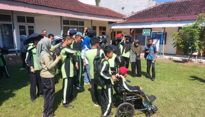 Ratusan Siswa SLB-C Tunagrahita TPA Jember Antusias Ikuti Simulasi Tanggap Darurat Bencana