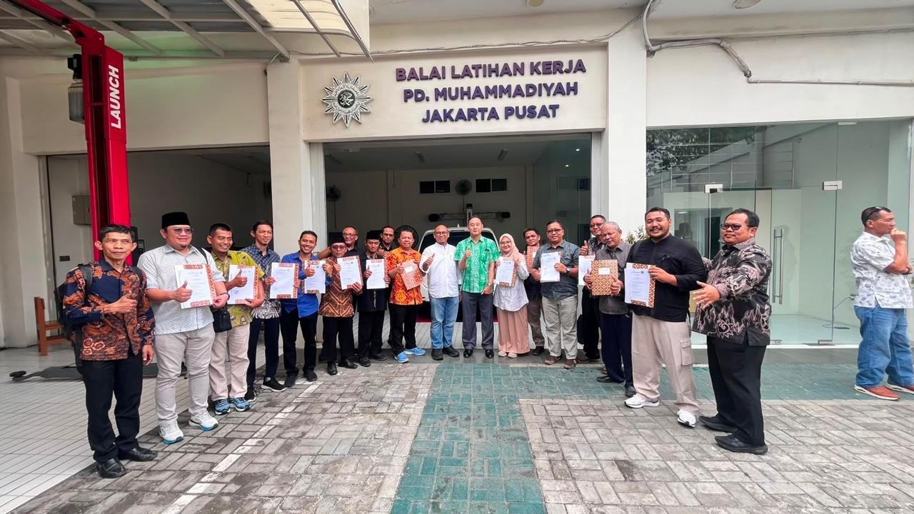 Buka Peluang Karier Global, SMKS Muhammadiyah 04 Kalisat Teken MoU Penyaluran Tenaga Kerja ke Jepang