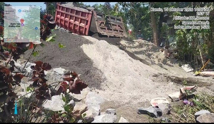 Proyek Siluman Saluran Irigasi di Sumberpakem Jember Tanpa Plang Nama, Mutu Material dan Metode Pengecoran Jadi Sorotan